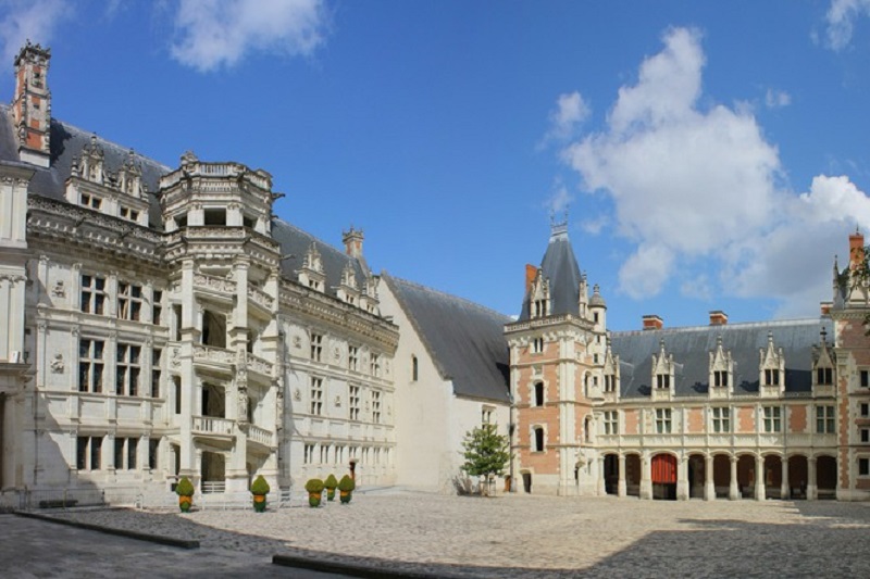 Blois