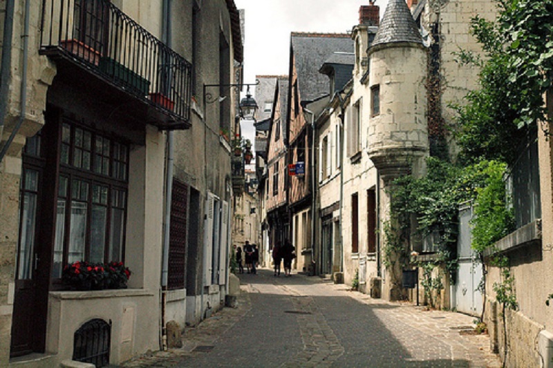 Chinon streets